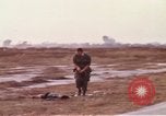 Standbild der US Air Force Personal Saigon Vietnam Tan Son Nhut Air Base, 1968, aus Sekunde 7 historischem Filmmaterial Videoclip 65675052321