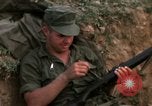 Image Le Corps des Marines des É-U dans la bataille de teinte La teinte Vietnam, 1968, de la seconde 11 séquences d'archives historiques vidéo 65675052333