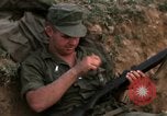 Image Le Corps des Marines des É-U dans la bataille de teinte La teinte Vietnam, 1968, de la seconde 13 séquences d'archives historiques vidéo 65675052333