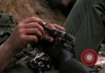 Image Le Corps des Marines des É-U dans la bataille de teinte La teinte Vietnam, 1968, de la seconde 25 séquences d'archives historiques vidéo 65675052333