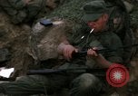 Image Le Corps des Marines des É-U dans la bataille de teinte La teinte Vietnam, 1968, de la seconde 28 séquences d'archives historiques vidéo 65675052333