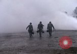 Image La Compagnie H du 2e bataillon du 5e Marines La teinte Vietnam, 1968, de la seconde 58 séquences d'archives historiques vidéo 65675052335