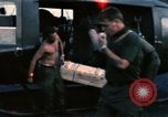 Image du personnel des États-Unis Saigon Vietnam Tan fils Base aérienne Nhut, 1968, de la seconde 34 séquences d'archives historiques vidéo 65675052343