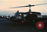 Image du personnel des États-Unis Saigon Vietnam Tan fils Base aérienne Nhut, 1968, de la seconde 37 séquences d'archives historiques vidéo 65675052343