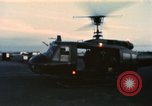 Image du personnel des États-Unis Saigon Vietnam Tan fils Base aérienne Nhut, 1968, de la seconde 38 séquences d'archives historiques vidéo 65675052343