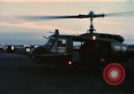 Image du personnel des États-Unis Saigon Vietnam Tan fils Base aérienne Nhut, 1968, de la seconde 51 séquences d'archives historiques vidéo 65675052343