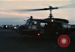 Image du personnel des États-Unis Saigon Vietnam Tan fils Base aérienne Nhut, 1968, de la seconde 56 séquences d'archives historiques vidéo 65675052343