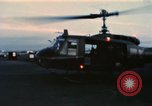 Image du personnel des États-Unis Saigon Vietnam Tan fils Base aérienne Nhut, 1968, de la seconde 62 séquences d'archives historiques vidéo 65675052343