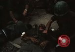 Immagine di Caduti soldati americani in offensiva del Tet Saigon Vietnam, 1968, secondo 58 filmato di repertorio 65675052347