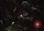 Immagine di Caduti soldati americani in offensiva del Tet Saigon Vietnam, 1968, secondo 60 filmato di repertorio 65675052347