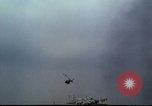Immagine di UH-1B elicotteri Il Vietnam, 1968, secondo 49 filmato di repertorio 65675052349