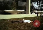 Immagine di Vietcong caduti in Embassy motivi Saigon Vietnam, 1968, secondo 3 filmato di repertorio 65675052350