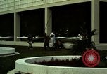 Immagine di Vietcong caduti in Embassy motivi Saigon Vietnam, 1968, secondo 55 filmato di repertorio 65675052350