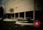 Immagine di Vietcong caduti in Embassy motivi Saigon Vietnam, 1968, secondo 61 filmato di repertorio 65675052350