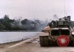 Standbild Bazooka Team Hue Vietnam, 1968, aus Sekunde 22 historischem Filmmaterial Videoclip 65675052366