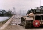 Standbild Bazooka Team Hue Vietnam, 1968, aus Sekunde 27 historischem Filmmaterial Videoclip 65675052366