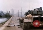 Standbild Bazooka Team Hue Vietnam, 1968, aus Sekunde 31 historischem Filmmaterial Videoclip 65675052366