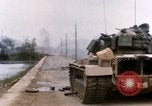 Standbild Bazooka Team Hue Vietnam, 1968, aus Sekunde 32 historischem Filmmaterial Videoclip 65675052366