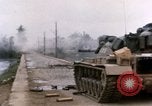 Standbild Bazooka Team Hue Vietnam, 1968, aus Sekunde 40 historischem Filmmaterial Videoclip 65675052366