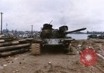 Standbild beschädigten Tank Hue Vietnam, 1968, aus Sekunde 34 historischem Filmmaterial Videoclip 65675052367