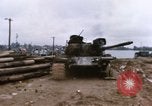 Standbild beschädigten Tank Hue Vietnam, 1968, aus Sekunde 39 historischem Filmmaterial Videoclip 65675052367