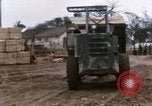 Standbild beschädigten Tank Hue Vietnam, 1968, aus Sekunde 60 historischem Filmmaterial Videoclip 65675052367