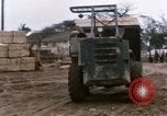 Standbild beschädigten Tank Hue Vietnam, 1968, aus Sekunde 61 historischem Filmmaterial Videoclip 65675052367