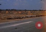 Standbild UH-1B Hubschrauber Saigon Vietnam, 1967, aus Sekunde 4 historischem Filmmaterial Videoclip 65675052368