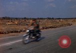 Standbild UH-1B Hubschrauber Saigon Vietnam, 1967, aus Sekunde 6 historischem Filmmaterial Videoclip 65675052368