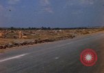 Standbild UH-1B Hubschrauber Saigon Vietnam, 1967, aus Sekunde 8 historischem Filmmaterial Videoclip 65675052368