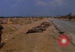 Standbild UH-1B Hubschrauber Saigon Vietnam, 1967, aus Sekunde 15 historischem Filmmaterial Videoclip 65675052368
