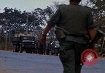 Standbild USA Soldaten Saigon Vietnam, 1968, aus Sekunde 5 historischem Filmmaterial Videoclip 65675052369