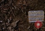 Image les soldats américains à capturé VC complexe tunnel Vietnam, 1968, de la seconde 3 séquences d'archives historiques vidéo 65675052380