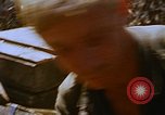Image les soldats américains à capturé VC complexe tunnel Vietnam, 1968, de la seconde 36 séquences d'archives historiques vidéo 65675052380