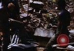 Image les soldats américains à capturé VC complexe tunnel Vietnam, 1968, de la seconde 45 séquences d'archives historiques vidéo 65675052380