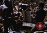 Image les soldats américains à capturé VC complexe tunnel Vietnam, 1968, de la seconde 46 séquences d'archives historiques vidéo 65675052380