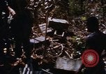 Image les soldats américains à capturé VC complexe tunnel Vietnam, 1968, de la seconde 51 séquences d'archives historiques vidéo 65675052380