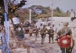 Standbild US-Truppen suchen Viet Cong Saigon Vietnam, 1968, aus Sekunde 1 historischem Filmmaterial Videoclip 65675052381