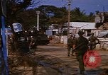 Standbild US-Truppen suchen Viet Cong Saigon Vietnam, 1968, aus Sekunde 4 historischem Filmmaterial Videoclip 65675052381