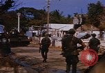 Standbild US-Truppen suchen Viet Cong Saigon Vietnam, 1968, aus Sekunde 11 historischem Filmmaterial Videoclip 65675052381