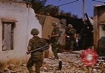Standbild US-Truppen suchen Viet Cong Saigon Vietnam, 1968, aus Sekunde 31 historischem Filmmaterial Videoclip 65675052381
