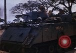 Standbild US-Truppen suchen Viet Cong Saigon Vietnam, 1968, aus Sekunde 40 historischem Filmmaterial Videoclip 65675052381
