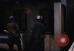 Standbild US-Truppen suchen Viet Cong Saigon Vietnam, 1968, aus Sekunde 62 historischem Filmmaterial Videoclip 65675052381