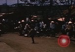 Image les réfugiés Saigon Vietnam, 1968, de la seconde 38 séquences d'archives historiques vidéo 65675052382
