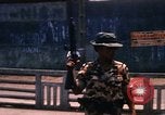 Image les réfugiés Saigon Vietnam, 1968, de la seconde 60 séquences d'archives historiques vidéo 65675052382