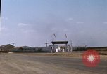 Image OH-6A Helicopters Saigon Vietnam La Base Aérienne de Bien Hoa, 1968, de la seconde 59 séquences d'archives historiques vidéo 65675052388