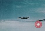 Image Chasseurs à réaction McDonald Douglas F4 Phantom Khe Sanh Vietnam, 1968, de la seconde 4 séquences d'archives historiques vidéo 65675052393