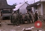 Standbild US-Marines starten Tet-Offensive in Hue Hue Vietnam, 1968, aus Sekunde 6 historischem Filmmaterial Videoclip 65675052395