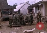 Standbild US-Marines starten Tet-Offensive in Hue Hue Vietnam, 1968, aus Sekunde 7 historischem Filmmaterial Videoclip 65675052395
