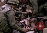 Standbild US-Marines starten Tet-Offensive in Hue Hue Vietnam, 1968, aus Sekunde 17 historischem Filmmaterial Videoclip 65675052395